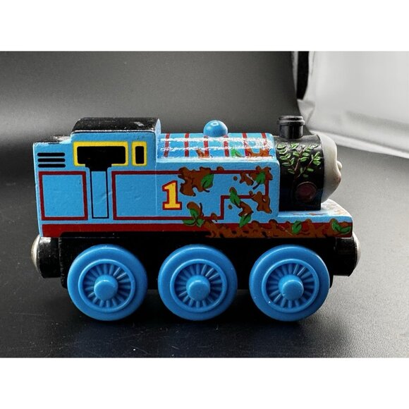 Mud Covered Thomas The Train Wooden Railway Vtg 2003 Learning Curve Engine - Picture 2 of 13